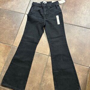 UNIVERSAL THREADS black high rise flare women's jeans 6R **New with Tags**